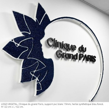 clinique du grand paris, logo végétal, herbe synthétique bleu foncé, support pvc blanc 19mm